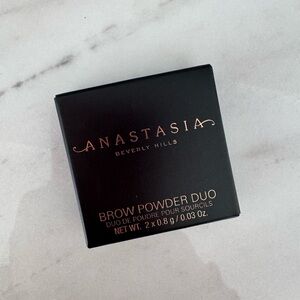 **BRAND NEW** Anastasia Beverly Hills Brow Powder Duo - Dark Brown